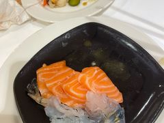 三文鱼鲷鱼刺身拼盘-白天鹅宾馆·流浮阁咖啡厅