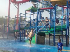 -泸州欢乐派海滩公园