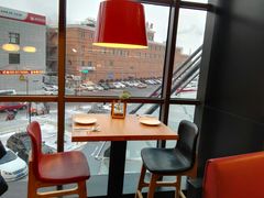 靠窗位-必胜客(栖乐荟店)