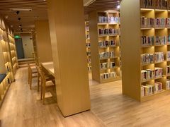 -漕河泾街道图书馆(漕河泾社区文化活动中心店)