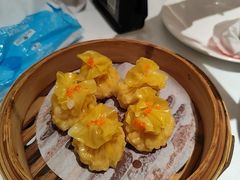 鲜虾蟹籽菊花烧卖-银灯食府(丽丰国际中心店)
