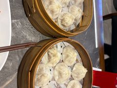-莱莱小笼·乔艾