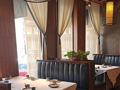 -八府香鸭·啫啫煲(华山路店)