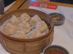 -馋三尺蟹粉小笼(人民广场店)