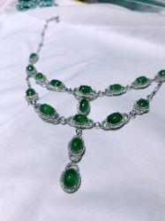 -北京七彩云南翡翠珠宝旗舰店(月坛店)