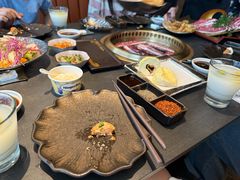 -铭牛烧肉·和牛海鲜自助(高新月牙湖店)