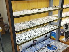 -优医视平价眼镜蔡司依视路折扣工厂店(十里堡店)
