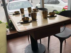 靠窗位-我是那个大叔·美食研究所(新塘路店)