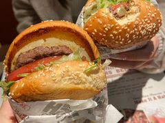 -The Habit Burger Grill 哈比特汉堡(复兴soho店)