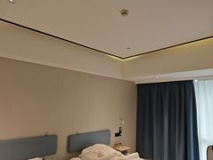 -荷逸唐电竞酒店(上海惠南地铁站店)