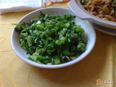 芥蓝拌杏仁-鑫巴蜀小镇 · 水煮鱼专研店(玉桥店)