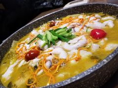 -山城外·非遗酸菜鱼(蜀都万达店)