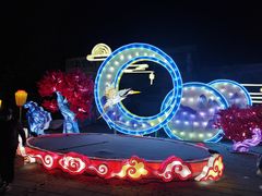 -淄博花灯齐彩城