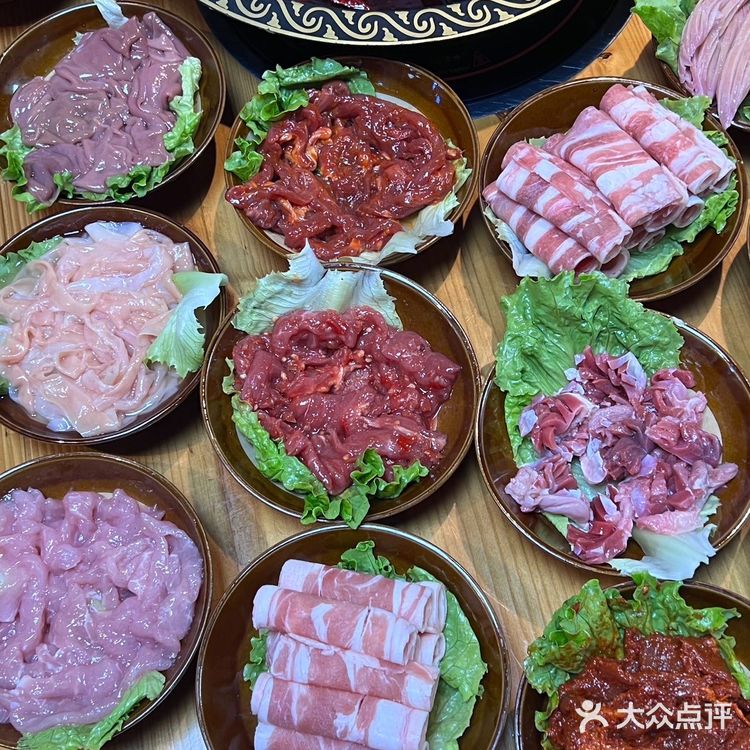 他家的老火锅味道真的是又辣又爽，特别好吃。