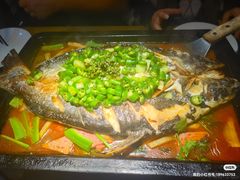 -夯鱼烤鱼·尔滨地标美食(中央商场店)