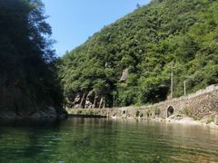 -安吉龙王山峡谷漂流