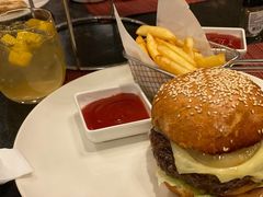 -WOLFGANG PUCK KITCHEN & BAR(迪士尼小镇店)
