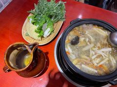 -菌之家·专业纯野生菌火锅·特色炒菌