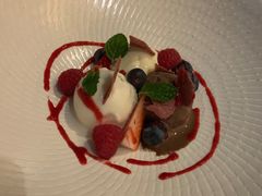 安格斯西冷牛扒配红酒松露汁-圣丰索菲特·法国餐厅