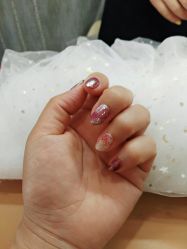 -赫本轻奢美颜中心
