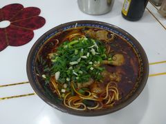 -胥佳烧鸡公牛肉面馆