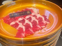 -牛YO寿喜烧·铁板烧和牛火锅自助(市府恒隆店)