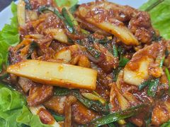 辣白菜炒五花肉-海花锅盖烧烤店(怡馨家园店)