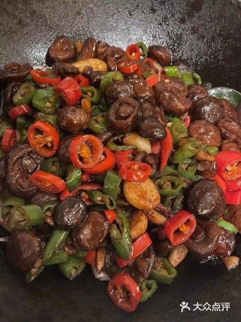不用拨壳哦，竹林鸡焖饼饼蘸上汤的味道真的是特别棒