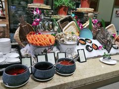 -大中华希尔顿酒店-念自助餐·嗨啤·小龙虾