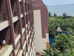-三亚湾海居铂尔曼度假酒店