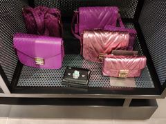 -MCM(比斯特上海购物村店)