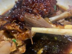 -老码头黑皮肘子锅包肉(赣水路店)