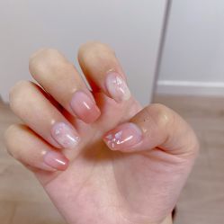 -吉吉靓甲美睫