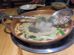 -洱火云南酸菜牛肉火锅(石景山当代商城店)