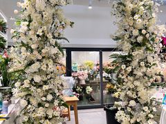 -艾比嘉尔轻奢花店·气球派对(长宁店)