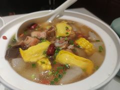 -江城小馆陕南妈妈菜·全球旅行餐厅(钟楼店)