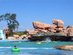 -金孔雀温泉旅游度假村