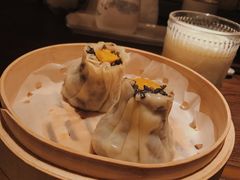 乌米咸蛋黄烧卖-佬泰丰斋· 乌镇茶食餐厅
