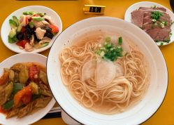 -月之旅·尊 高端月子会所(科馨别墅一店)