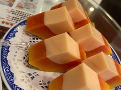 木瓜奶冻-广信牛奶甜品世家(台东店)