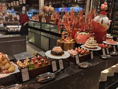 -广州万富希尔顿酒店·感趣自助餐厅·金秋蟹宴生蚝海鲜刺身