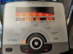 -美航国际健身(北京华联店)