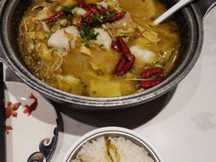 -渝是乎酸菜鱼·川渝小炒(新世界百货望京店)