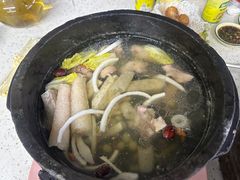 -墨脱石锅椰子鸡•海鲜糟粕醋(榆亚路店)