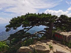 -罗田薄刀峰风景区