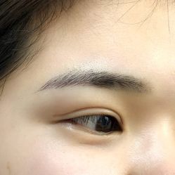 -一个差评成就的纹眉店