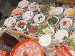 -井格重庆火锅(临平银泰城店)