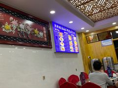 大堂-撒拉人家.酸菜牦牛肉火锅