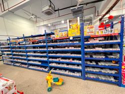 -逝水玩具折扣店
