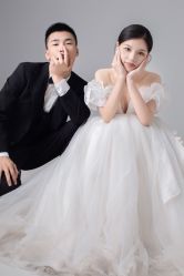 -乐默婚纱摄影工作室